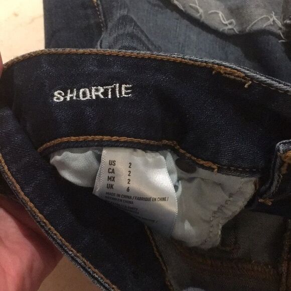 American Eagle shortie fray jean shorts SZ 2 - Picture 6 of 8